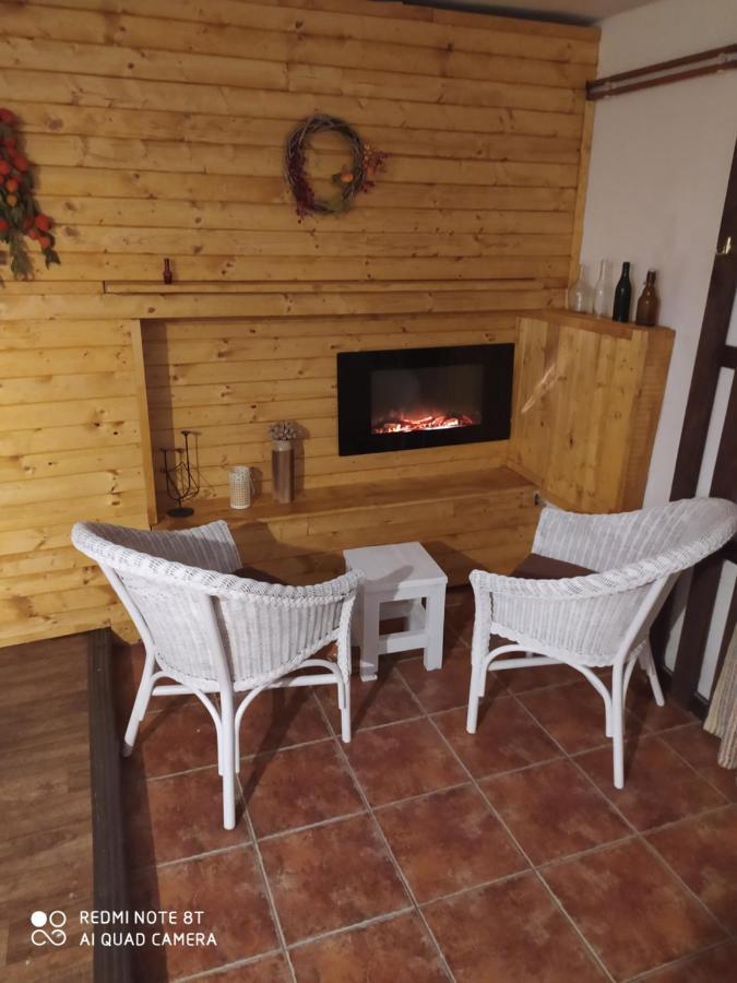 Apartman Dvorecna Loucovice Luaran gambar