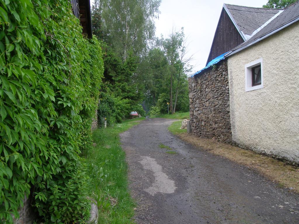Apartman Dvorecna Loucovice Luaran gambar