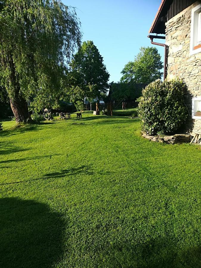 Apartman Dvorecna Loucovice Luaran gambar